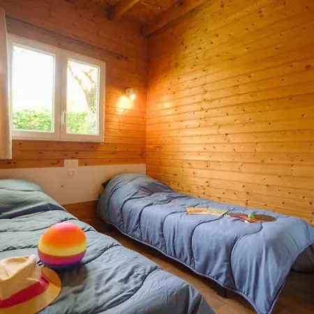 Chalet Et Labeille 2 étoiles - Piscine